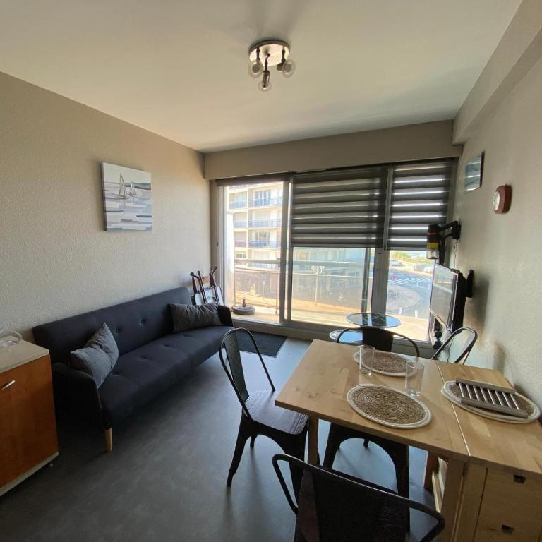 Apartamento L'Arbre Du Voyageur Les Sables-dʼOlonne Exterior foto