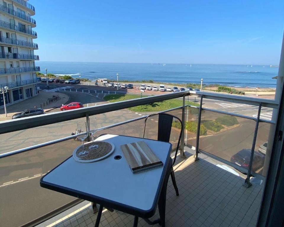 Apartamento L'Arbre Du Voyageur Les Sables-dʼOlonne Exterior foto